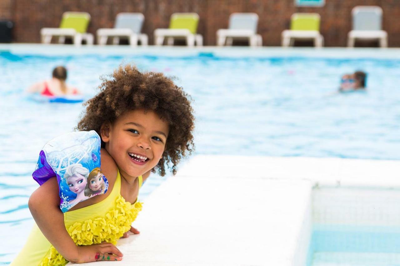 Whitecliff Bay Holiday Park Бембрідж Екстер'єр фото